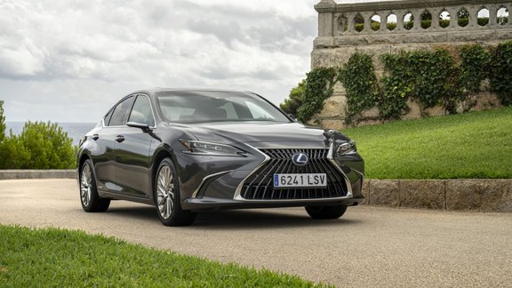 Lexus ES300h