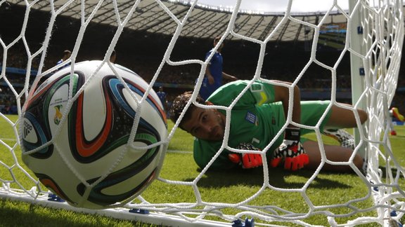 Pasaules kauss futbolā: Kolumbija - Grieķija - 5