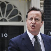 Britu premjers aicina boikotēt 'zemiskās' tīmekļa vietnes, tostarp Latvijā radīto 'Ask.fm'