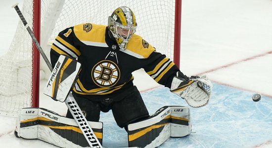 'Bruins' vārtsargs Sveimens arbitrāžā panāk trīskāršu algu