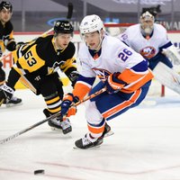 Bļugers un 'Penguins' Stenlija kausa izcīņu sāks pret 'Islanders'
