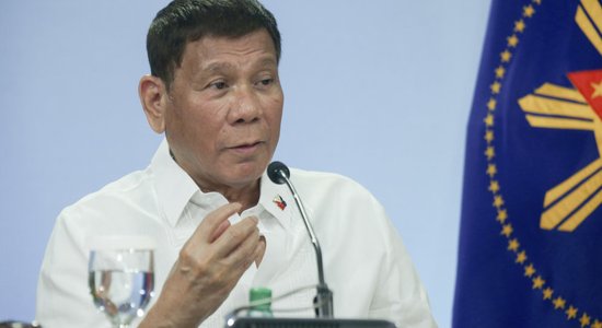 Duterte paziņo par plāniem aiziet no politikas