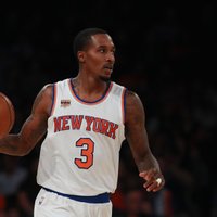 'Knicks' atlaiž rezerves saspēles vadītāju Dženingsu
