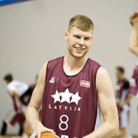 Jaunlaulātais Dāvis Bertāns pievienojies Latvijas basketbola izlasei