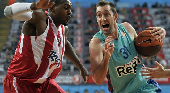 'Olympiacos' basketbolisti neļauj 'Barcelona' iekļūt Eirolīgas finālā