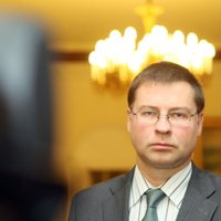 Vērojama nevēlēšanās uzņemties atbildību par 'problēmu' ministrijām, secina Dombrovskis