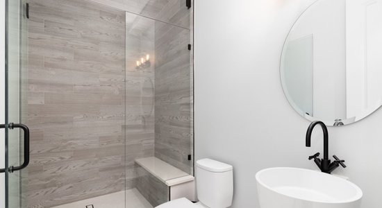 Septiņi elementi, kas uzlabos dušas telpas funkcionalitāti un dizainu