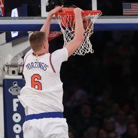 Milzu reklāma Ņujorkā aicina 'Knicks' neaizmainīt Porziņģi