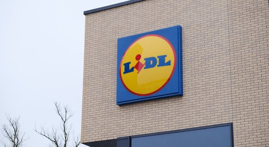 Как поссорились Lidl и Maxima. Литовская сеть жаловалась на рекламу немецких конкурентов во всех трех странах Балтии