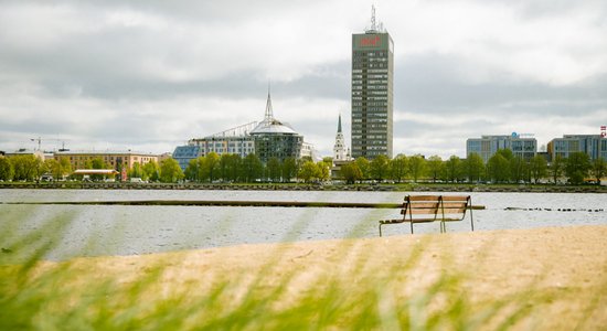 Rīgā aizliegts peldēties Rumbulas un Ķīpsalas peldvietās