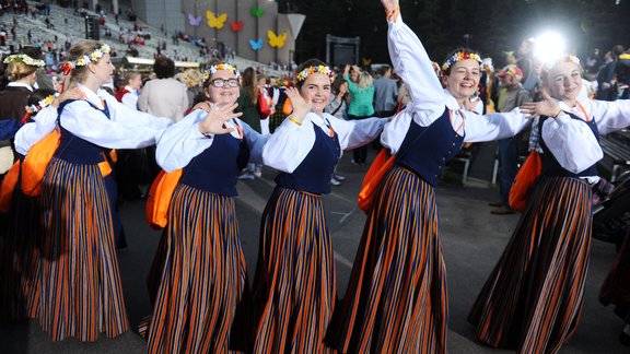 Dziesmu svētki 2015: Noslēguma koncerts "Manā dziesmā tu..." - 172