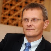 Saeima apstiprina Andri Vilku Latvijas Bankas padomē