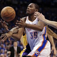 Durants izvēlēts par NBA sezonas vērtīgāko basketbolistu