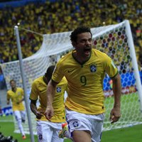 FIFA neatceļ Brazīlijas izlases kapteinim Silvam piespriesto diskvalifikāciju