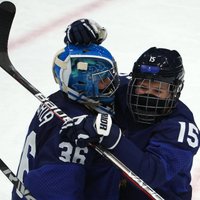 Somijas izlase vēl vienā 'masku spēlē' pieveic KOK hokejistes