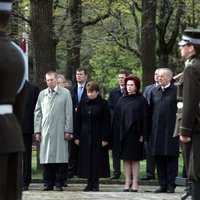 ФОТО: официальные лица почтили память жертв Второй мировой