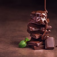 Divi triki, kā panākt sāta sajūtu ar niecīgu šokolādes gabaliņu