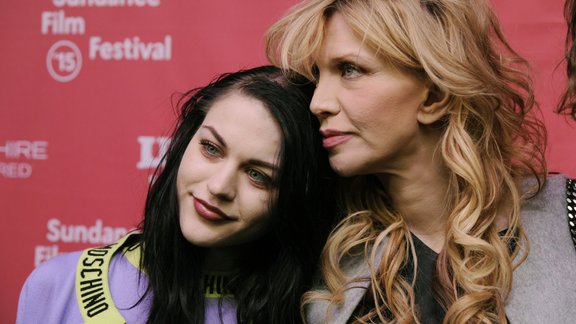 Frances Bean Cobain, Courtney Love