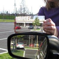 Rīgā aiztur auto spoguļu zagli