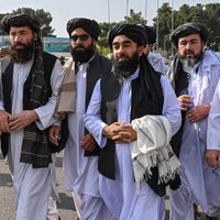 ASV pauž bažas par talibu valdības sastāvu, bet vēros tās darbības