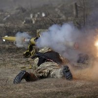 Kaujās Ukrainas austrumos krituši trīs ukraiņu karavīri