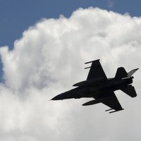 Nīderlande risina sarunas par F-16 piegādi Ukrainai