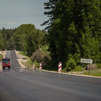 Foto: Kā notiek būvdarbi uz reģionālā autoceļa no Madonas līdz Dzelzavai