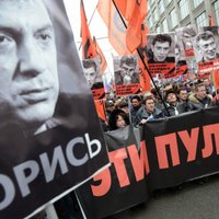 Maskavas tiesā sākas process Ņemcova slepkavības lietā