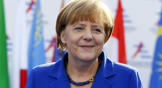 Меркель выступает за возобновление переговоров по "Южному потоку"