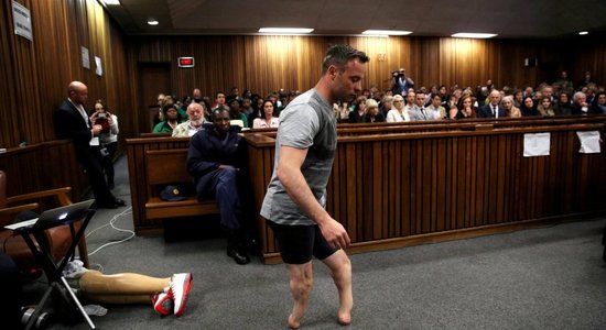 Pistoriusam pagarina iepriekš piespriesto 'šokējoši vieglo' cietumsodu