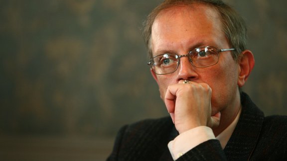 Streips un Marhilēvičs publiski saplūcas par gejiem Streips un Marhilēvičs publiski saplūcas par gejiem