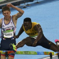 Jamaikietis Makleods uzvar 110 metru barjerskrējienā; kanādietis Druēns labākais augstlēkšanā