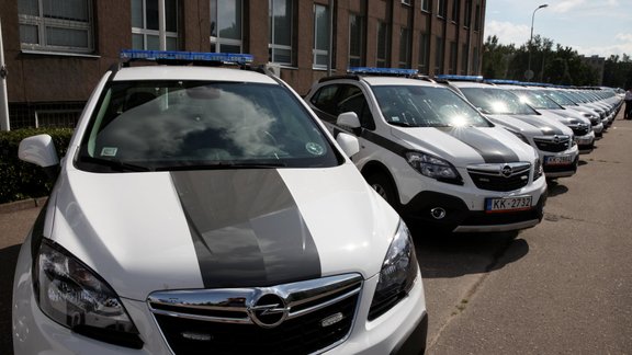 Prezentē jaunās Valsts policijas automašīnas - 25