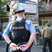 Minhenes policiju pārsteidz pūkains atradums kādā bordelī