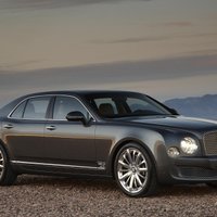 'Bentley' modeļiem turpmāk būs pieejama arī bruņu versija