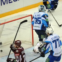 Rīgas 'Dinamo' vēlreiz neatstāj cerības uz uzvaru Minskas hokejistiem