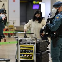 Arī Austrālija un Kanāda pieprasīs Covid-19 testus ceļotājiem no Ķīnas