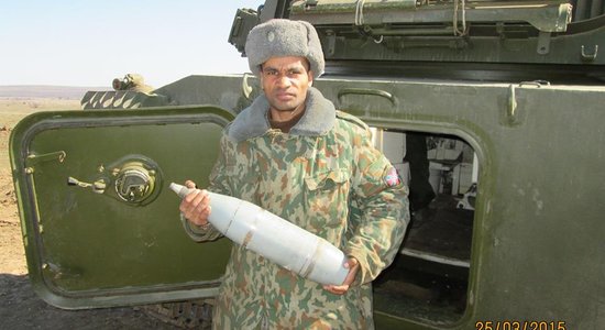 Pašgājējhaubice 'Gvozdika', sienas avīze un propaganda: Benesa Aijo ieroči Donbasa frontē
