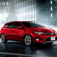Toyota шокировала топлес-рекламой "не для каждого"