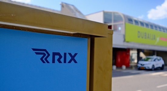 Число пассажиров в аэропорту "Рига" снижается после активного лета