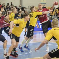 Latvijas handbola izlase Rīgas domes kausa pusfināla 'pendelēs' pieveic Lietuvu
