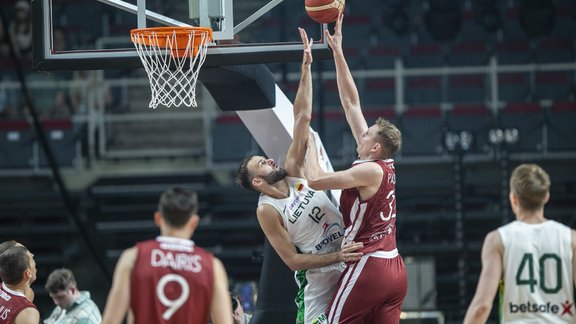 Basketbols, pārbaudes spēle: Latvija - Lietuva