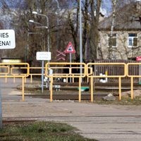 Gaisma deg, pasažieru nav. Kāpēc jaunajā Dauderu stacijā vilciens nepietur