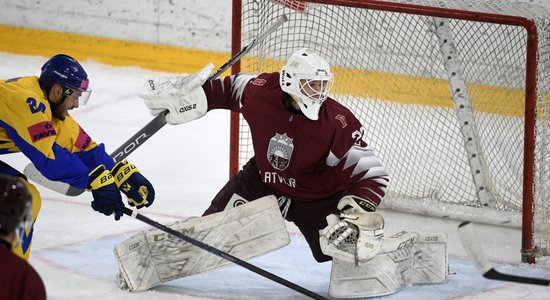 Latvijas klubu hokeja izlase pagarinājumā piekāpjas Ukrainas valstsvienībai