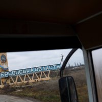 Hersonas apgabalā atrasti 63 krievu okupantu spīdzināšanas upuru līķi
