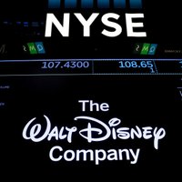 Milži apvieno spēkus: 'Disney' megadarījumā nopērk 'Century Fox' akcijas