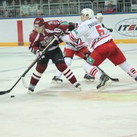 Video: Rīgas 'Dinamo' svarīgā cīņā par 'play-off' zaudē 'Avtomobiļist'