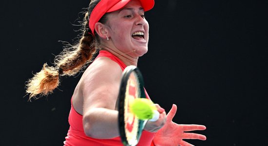 Ostapenko pārvar "Australian Open" pirmo kārtu dubultspēlēs