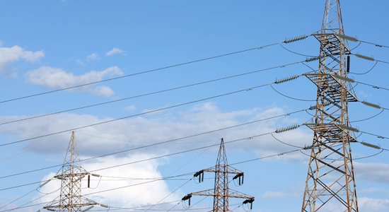 'Enerģijas publiskais tirgotājs' obligātajā iepirkumā iepircis par 46,9% mazāk elektroenerģijas