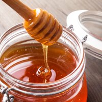 Astoņi veidi, kā skaistumkopšanā izmantot medu